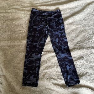 Zyia active leggings- calf length camo